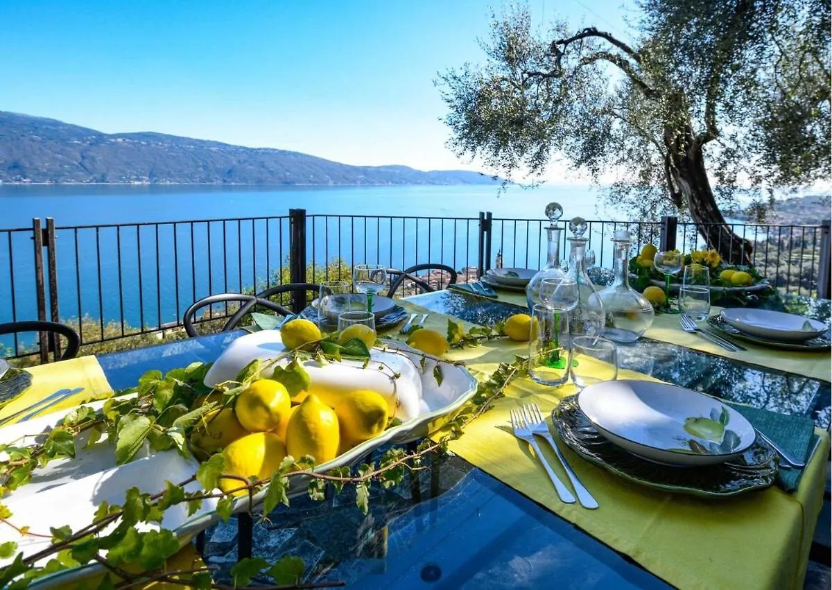 Le Ravere Luxury Mini-Resort - A Structure For 12 Gargnano Villa