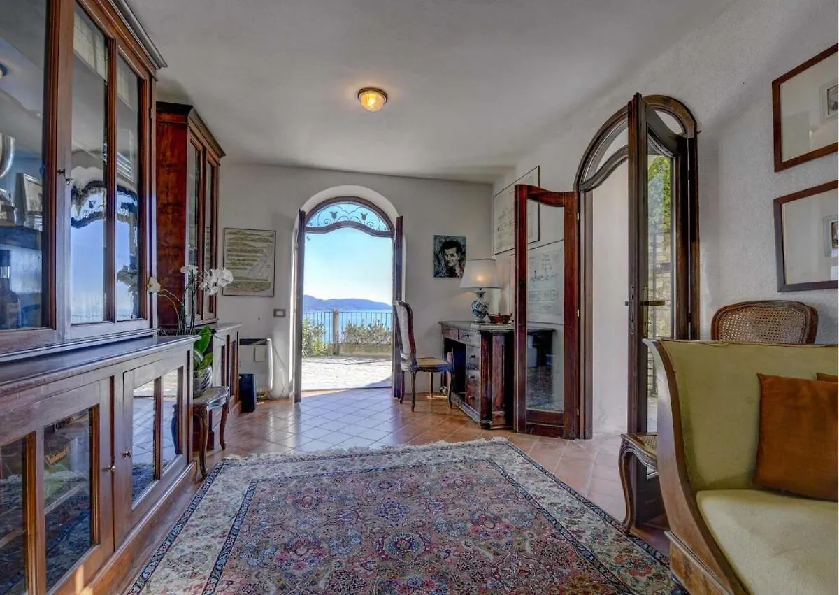 Villa Le Ravere Luxury Mini-Resort - A Structure For 12 Gargnano