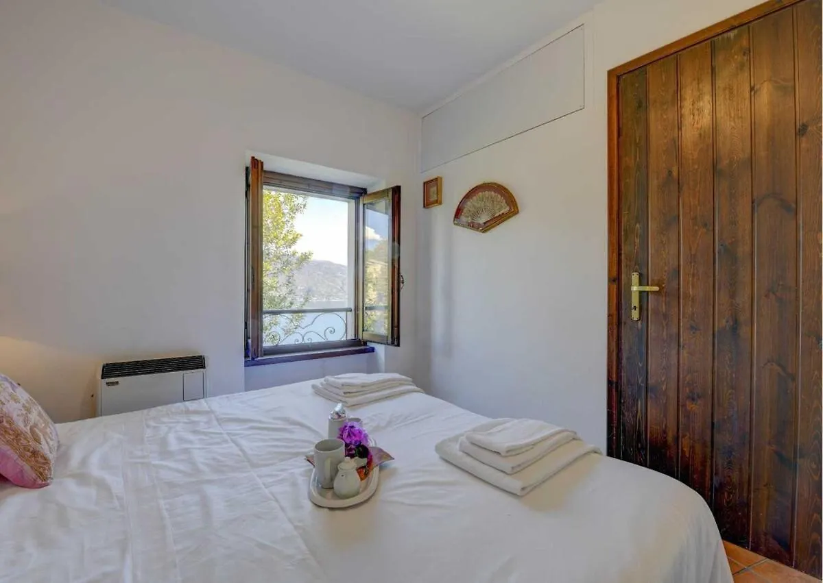 Le Ravere Luxury Mini-Resort - A Structure For 12 Gargnano